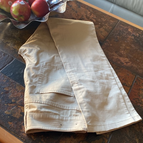 Armani Jeans brand new pants - Picture 5 of 8